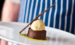 Grab a Lunch Date for Valentine’s Day in Seattle