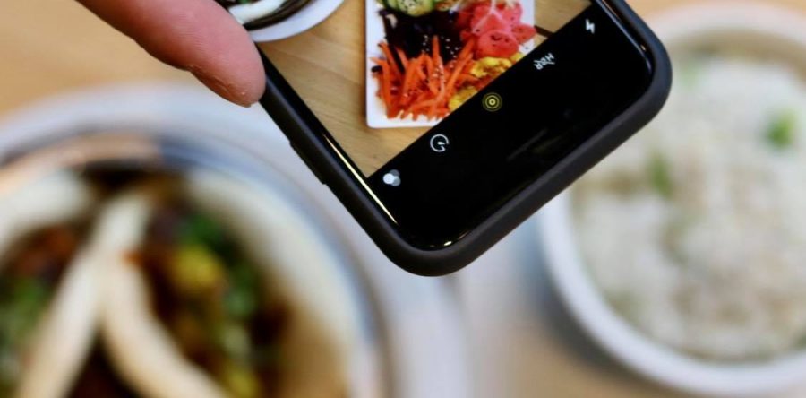 7 Top Foodie Influencers Eating in Portland Oregon